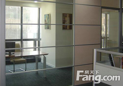 轻钢龙骨石膏板隔断特点_轻钢龙骨石膏板隔断施工注意事项_轻钢龙骨吊石膏板